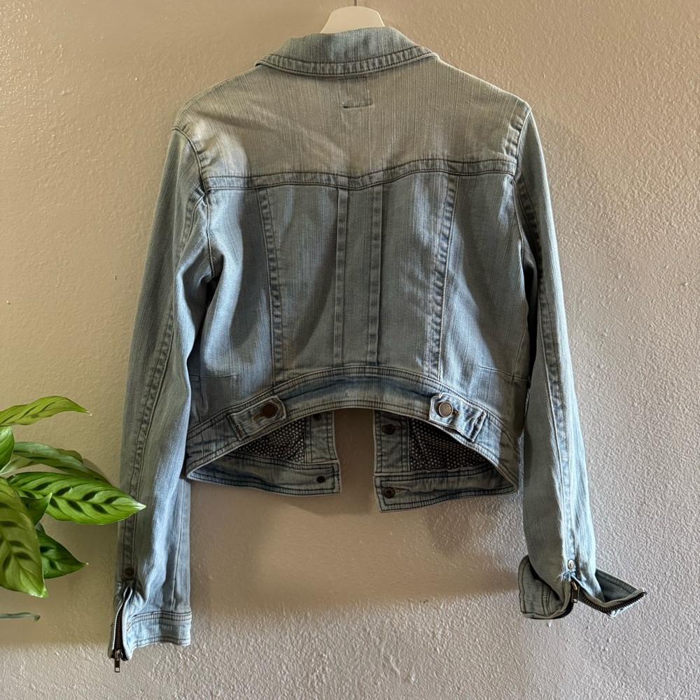 Jean jacket - Picture 5 of 14